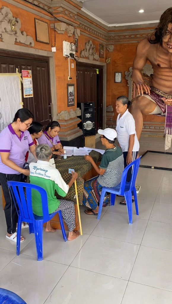 Kegiatan Posyandu Lansia di Banjar Jempinis